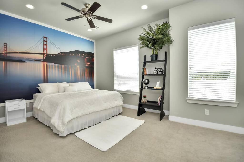 Amazing Rooftop! Downtown Skyline Views!!! Sleeps 15 Х'юстон Екстер'єр фото